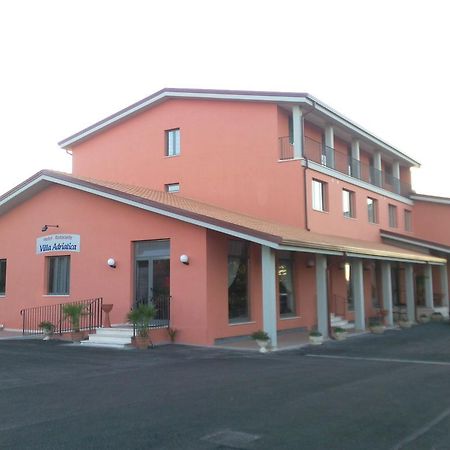 Hotel Villa Adriatica Portocannone Buitenkant foto